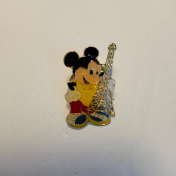 Euro Disney Mickey Mouse & Eiffel Tower Pin Limited Rare Vintage Badge Collector - Picture 1 of 6